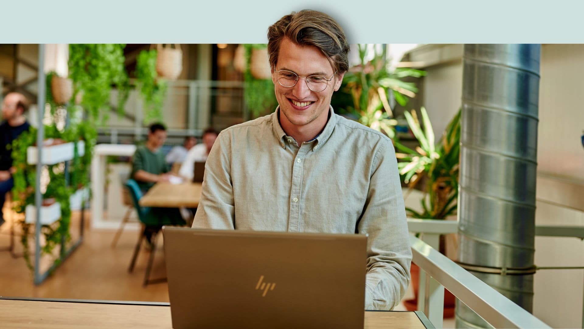 Investeren in DeWarmte via laptop